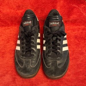 Adidas Samba Men’s Sz 10 Black and White Sneakers